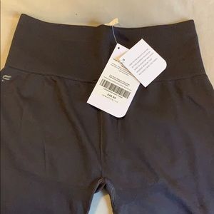 NWT. Fabletics Seamless-High-Waisted Solid